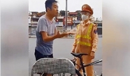 Bác sĩ không đeo khẩu trang khi ra đường lên tiếng nhận sai, xin mọi người độ lượng