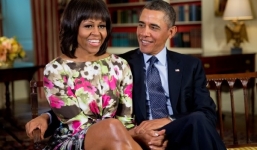 Obama đăng ảnh ôm vợ, nhẹ nhàng nói 'yêu em' nhân ngày của mẹ