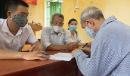 Trưởng thôn tự ý thu tiền phô tô tờ khai hỗ trợ dịch Covid-19 phải hoàn tiền cho dân