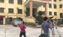 Vụ xe container tông xe Innova đi lùi: Mẹ và vợ bị cáo thất thần, la ó khắp tòa kêu oan