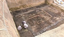 Phát hiện hàng chục ngôi mộ cổ 2.000 năm, hé lộ bí ẩn thời Đồ Sắt