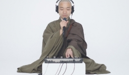 Chất chơi như sư thầy Nhật Bản, tụng kinh theo phong cách beatbox