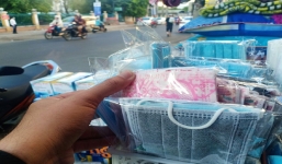 Khẩu trang y tế tăng giá