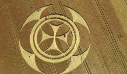 Xuất hiện vòng tròn bí ẩn nghi của người ngoài hành tinh trên cánh đồng lúa mạch