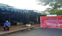 1 người bán xôi dạo ở Đà Nẵng mắc Covid-19 khiến cả khu chợ bị phong tỏa