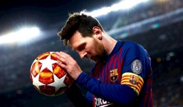 Là người hùng sân cỏ nhưng Lionel Messi cũng có 4 lần yếu lòng hờn dỗi để đời