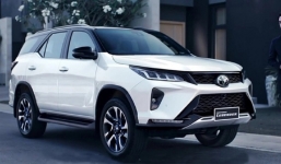 Tin xe ngày 14/9: Toyota Fortuner Legender chưa ra mắt đã lăn bánh ở Hà Nội