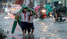 Dự báo thời tiết 8/10: Miền Trung mưa to đến rất to, Miền Bắc nắng ráo