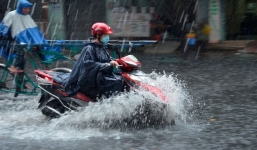 Dự báo thời tiết 16/10: Miền Bắc Mưa lớn cục bộ, miền Trung mưa to đến rất to