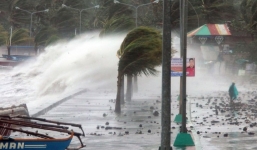 Bão Molave giật cấp 14 di chuyển phức tạp, hướng thẳng miền Trung Việt Nam 