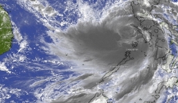 Tin bão khẩn cấp: Bão số 9 giật cấp 15 tăng tốc về đất liền Đà Nẵng, Phú Yên