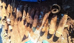 Lâm Đồng: Thi công xây nhà, gia chủ tá hỏa khi đụng trúng cả tấn bom mìn 