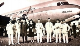 Chuyến bay mất tích 37 năm bất ngờ trở về với 57 hành khách trẻ măng gây xôn xao