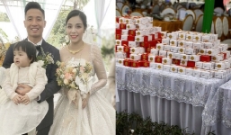 Học theo Công Phượng, vợ chồng Bùi Tiến Dũng cũng chuẩn bị cả nghìn suất quà tặng khách mời 