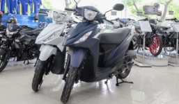 Tin xe hot nhất 27/1: Cận cảnh Scoopy 110 Fi, Huyền thoại Suzuki Bravo RC100 được hồi sinh