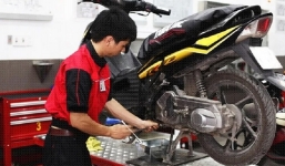 Tin xe hot nhất 7/2: Bảng giá xe Kia Morning tháng 2/2021, Mẹo bảo dưỡng xe máy trước Tết