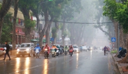 Chiều tối nay Bắc Bộ mưa rào và dông, có khả năng xuất hiện mưa đá và gió giật mạnh