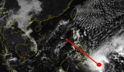 Thông tin về cơn bão Dujuan mạnh cấp 10 đang tiến thẳng vào biển Đông