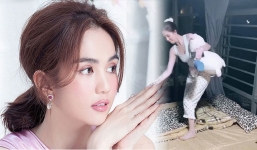 Ngọc Trinh nửa đêm bị quay lén ôm gối náo loạn trong phòng, nhan sắc thật phơi bày