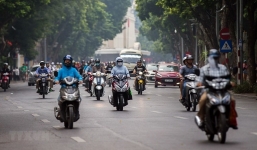 Dự báo thời tiết 19/7: Hà Nội có mưa dông lốc rải rác