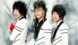 Huyền thoại HKT là thảm họa ở Việt Nam nhưng lại được gameshow Trung Quốc cosplay