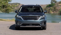 Tin xe hot nhất 19/9: Kia Carnival 2022 giá hấp dẫn, Trình làng Super Soco CT3