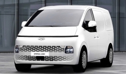 Tin xe hot nhất 22/9: Ra mắt Hyundai Staria bản dịch vụ; Honda CBR150R 2022 trình làng