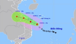 Tin bão khẩn cấp: Cơn bão số 6 mạnh cấp 10 đang tăng tốc tiến vào đất liền nước ta