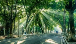 Dự báo thời tiết 2/10: Ngày nắng, đêm có mưa rào và dông rải rác