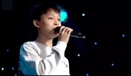 Hồ Văn Cường chính thức lộ diện hậu tang lễ Phi Nhung, ánh mắt thất thần gây chú ý