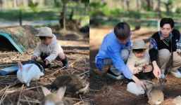 Hòa Minzy cùng Gia đình Hoa dâm bụt đi du lịch: Bé Bo chiếm spotlight, lộ rõ 1 nét tính cách hơn đứt bạn đồng lứa