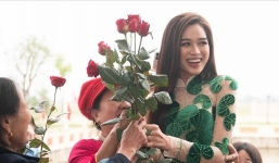 Bị chê đến mức 'muối mặt' vì lộ nội y, Đỗ Thị Hà diện lại áo dài rau má khi về quê: Liệu có bớt ‘thê thảm’?