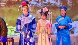 Cận cảnh thái độ của khán giả xem Hoài Linh biểu diễn, liệu có bị 'ghẻ lạnh' hay tẩy chay đến mức 'ném đá'?