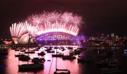 Mãn nhãn với màn pháo hoa của một trong số những quốc gia đón năm mới sớm nhất thế giới