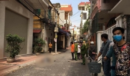 Hải Phòng: Cháu đâm bác gái tử vong, thi thể nằm bên đường vẫn còn con dao găm vào người