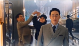 Cuộc chiến thượng lưu 3 tập 9: Seok Kyung âm mưu kết liễu Ju Dan Tae, Su Ryeon cùng Logan hợp sức hạ ác nhân