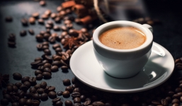 Giá cà phê hôm nay 15/9: Giá cà phê Robusta tiếp đà leo dốc