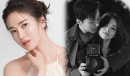 Song Hye Kyo khiến dư luận phẫn nộ giữa lúc mải mê quấn quít bên 'người tình' trẻ tuổi