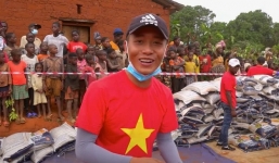 Vừa hồi hương, youtuber làm rạng danh Việt Nam nơi đất khách báo tin xấu khiến bao người lo lắng