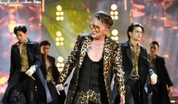 Trải qua 'bão táp' với bà Phương Hằng, Đàm Vĩnh Hưng tỏ rõ thái độ 'thách thức' kệ bão thị phi