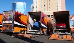 Chiêm ngưỡng loạt xe mới của tỷ phú Phạm Nhật Vượng trên hành trình 'mang chuông đi đánh xứ người'