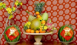 Mâm ngũ quả có các loại trái cây này gia chủ 'phát tài phát lộc', thời tới cản không kịp