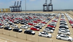 Thị trường ô tô nhập khẩu sôi động, loạt xe Ấn Độ có giá cao ngất ngưởng