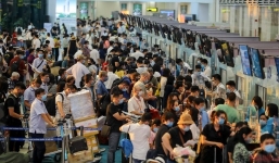 Vé máy bay dịp lễ 30/4-1/5 bất ngờ hạ nhiệt, rẻ chỉ còn 1/3 so với đặt trước