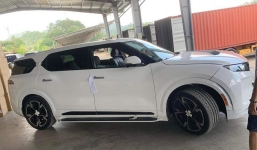 Xe mới toanh của tỷ phú Phạm Nhật Vượng 'hở bạo' trên đường, hứa hẹn chuẩn bị ra mắt