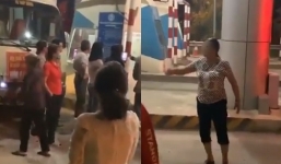 Đòi miễn phí đi qua cao tốc nhưng không được, đoàn từ thiện náo loạn, gây ách tắc giao thông