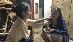 Mẹ bị tâm thần, cô gái phải dùng đến 15 năm mới đủ can đảm gọi ‘mẹ’ chỉ nhờ 1 khoảnh khắc