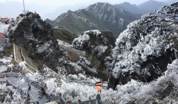 Lần đầu tiên năm 2021 Việt Nam có mưa tuyết, siêu rét nhưng CĐM vẫn nô nức rủ nhau đi ‘săn tuyết’