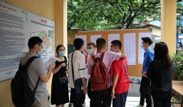 Học sinh, sinh viên bỗng được nghỉ Tết sớm vì Covid-19