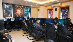 Hà Nội cân nhắc giãn cách ở mức độ nhẹ, đóng cửa quán net từ 2/2